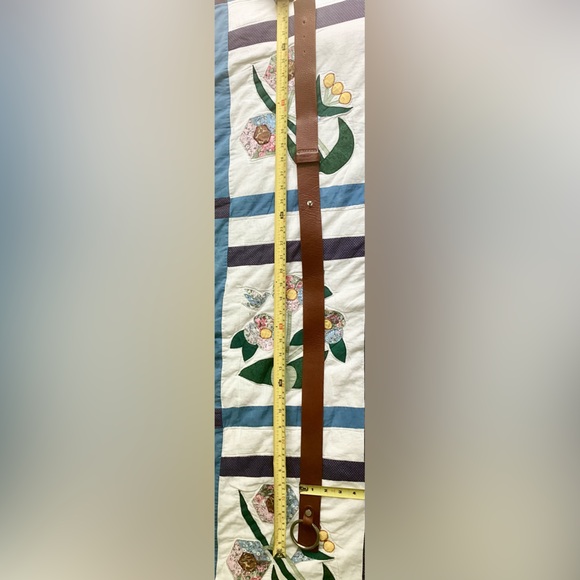 A Danier genuine leather belt. EUC, size small - Picture 6 of 6